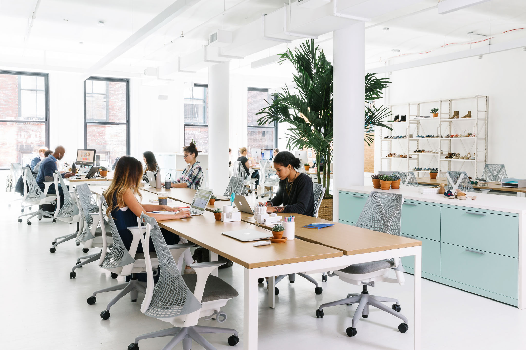 Really fresh and clean office design...